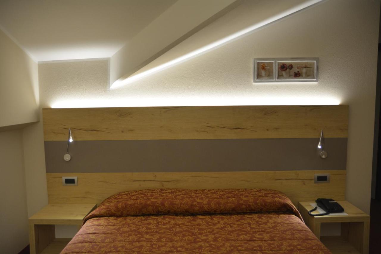 Hotel Des Alpes Castione della Presolana Ngoại thất bức ảnh