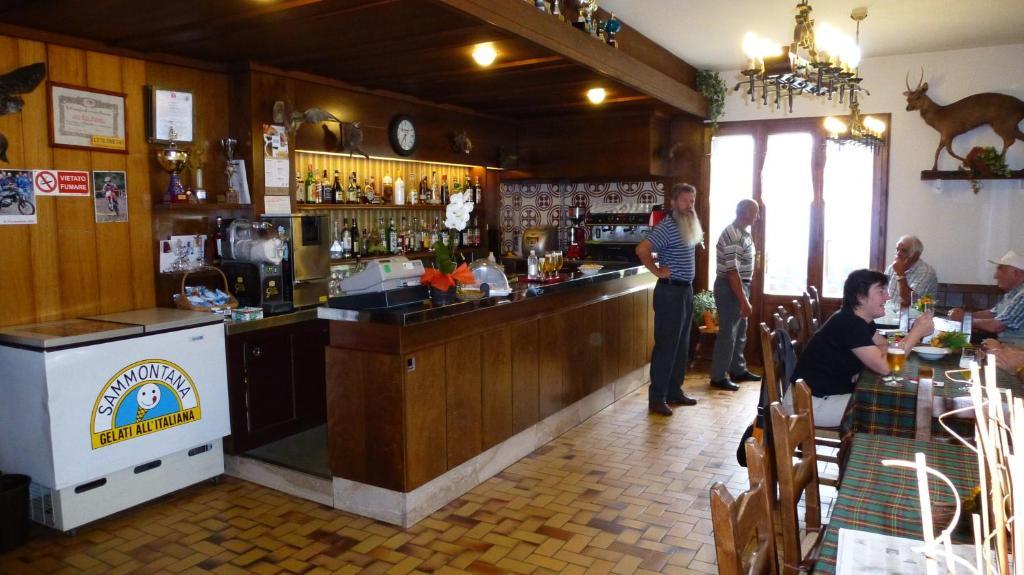 Hotel Des Alpes Castione della Presolana Ngoại thất bức ảnh