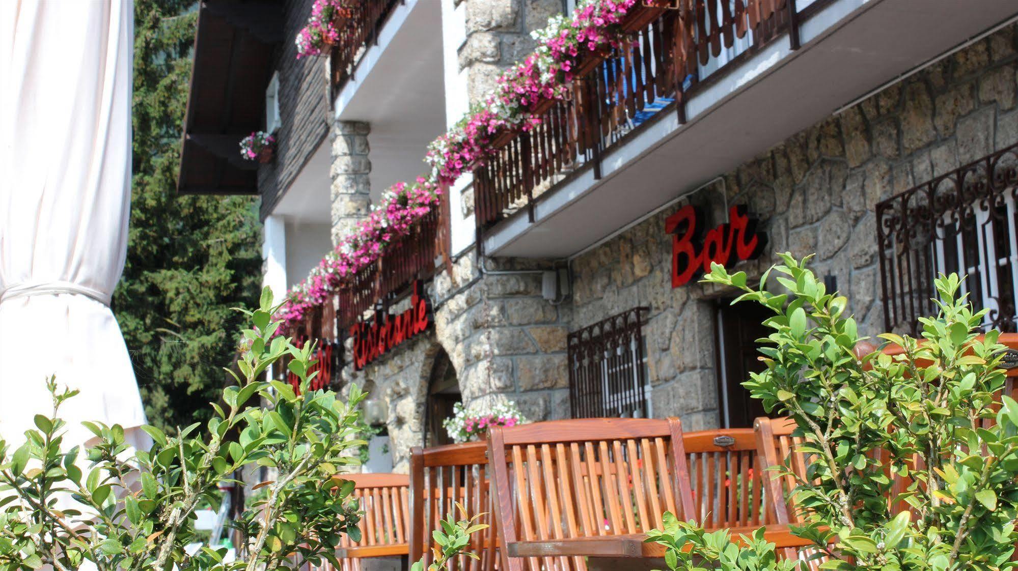 Hotel Des Alpes Castione della Presolana Ngoại thất bức ảnh