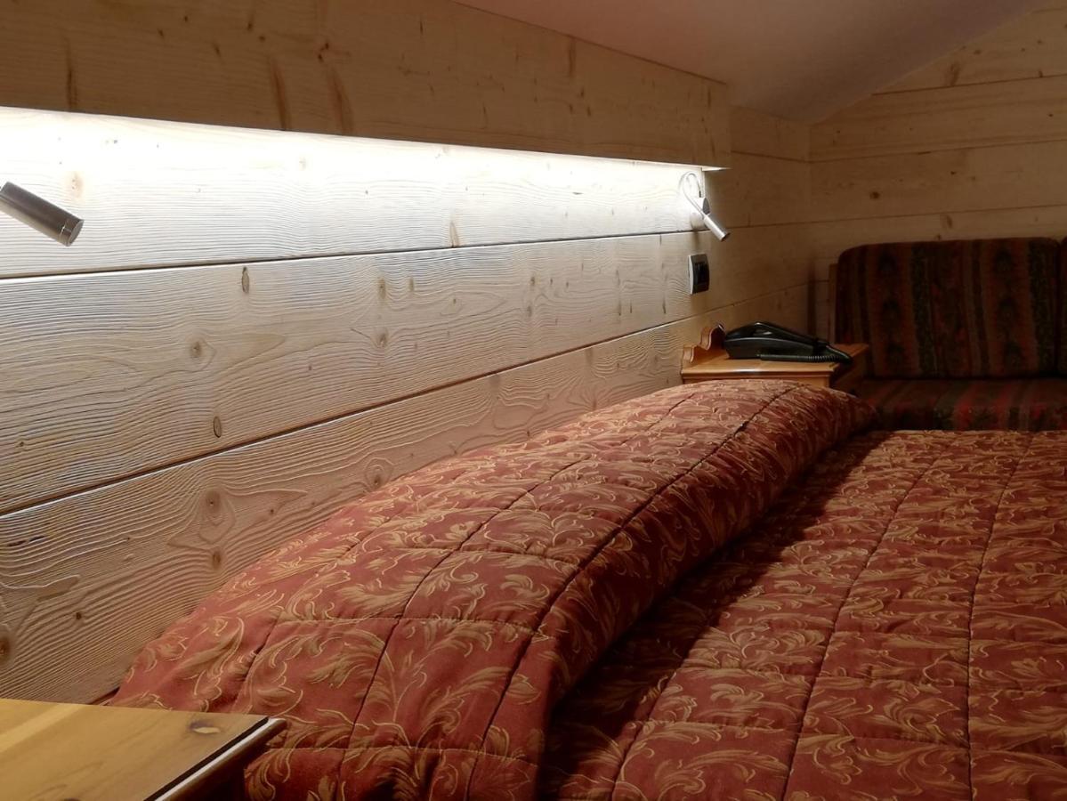 Hotel Des Alpes Castione della Presolana Ngoại thất bức ảnh